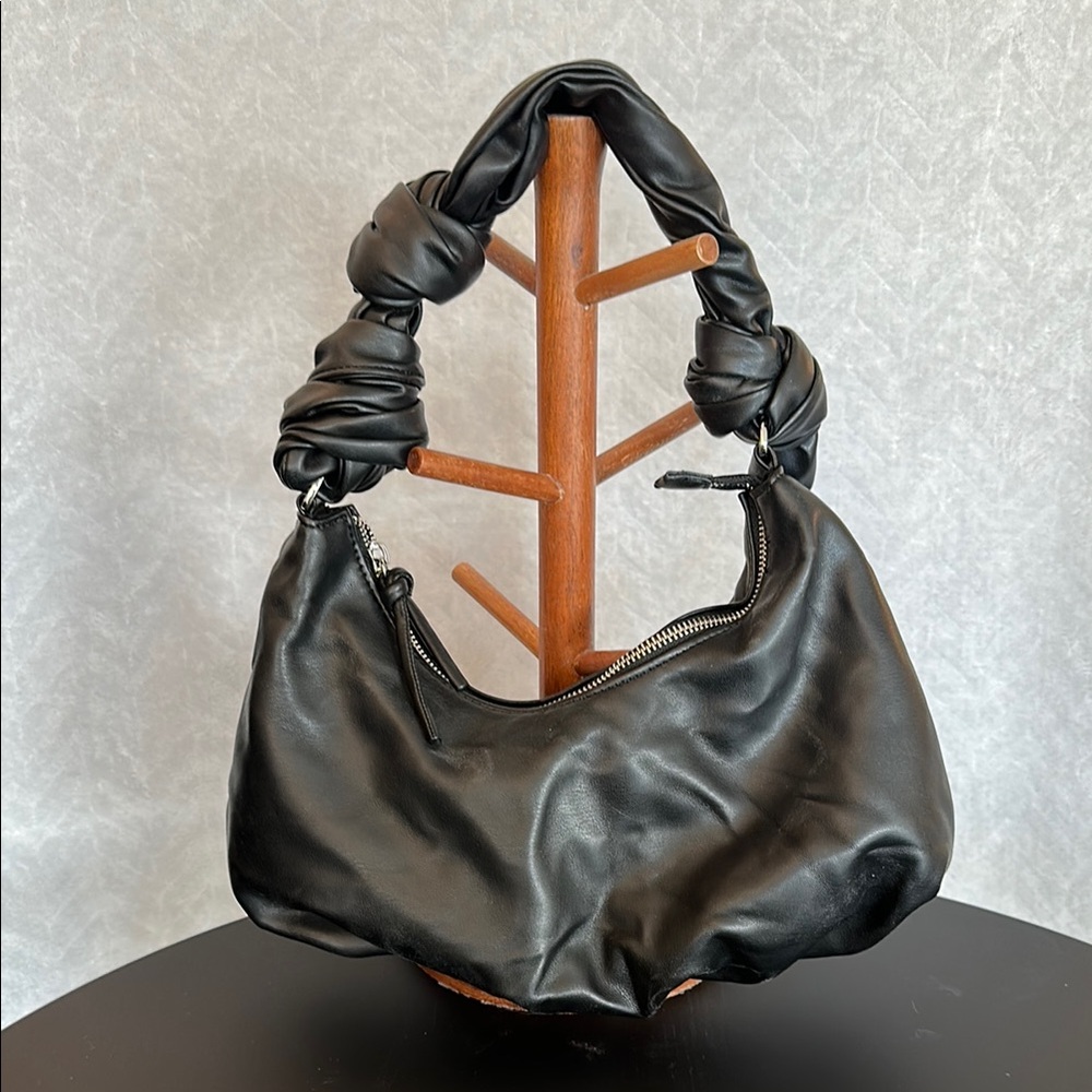 TOPSHOP Slouchy Shoulder Bag